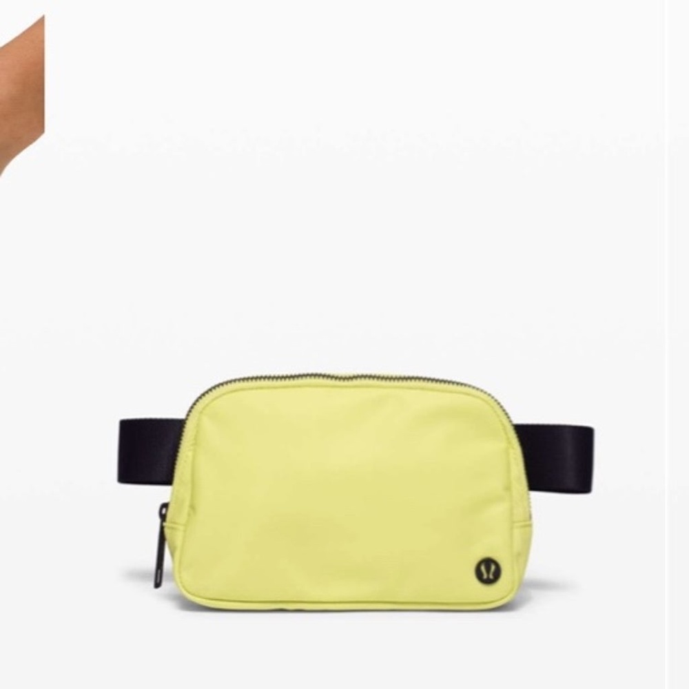 Lululemon Everywhere Belt Bag